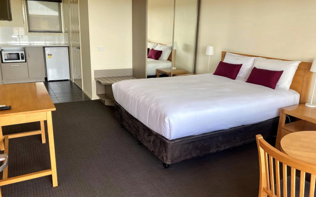 Comfort Inn Bishops Lodge – Guest Rooms – Hay South