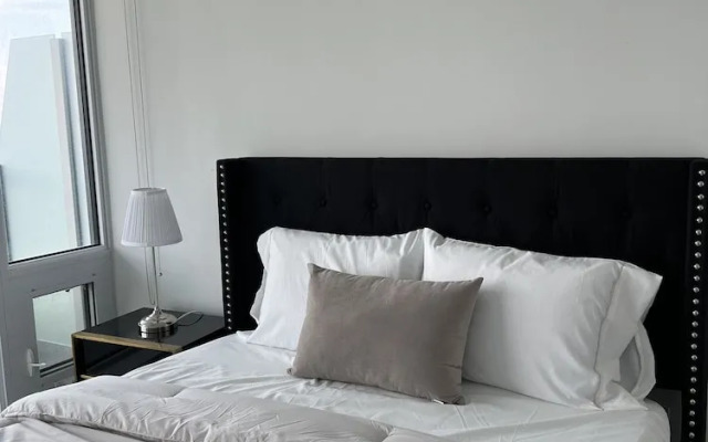 Adastay Suites Toronto