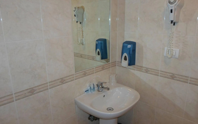 Stargate Hotels S.R.L