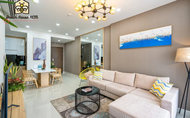 Dream House Apartment
