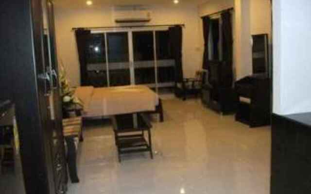 Oceans 7 Beach Guesthouse
