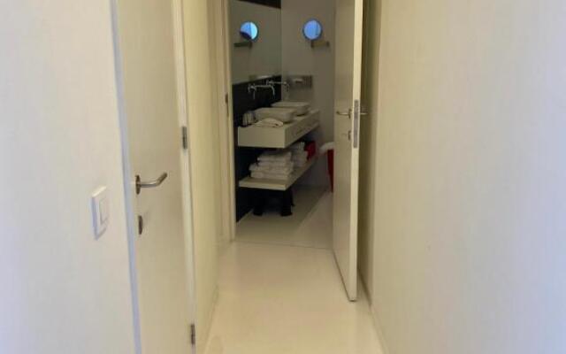 Luxury Center Apartment