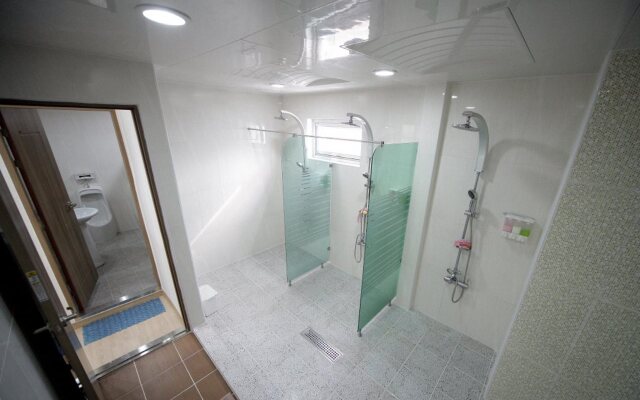 SUM Guesthouse Premium