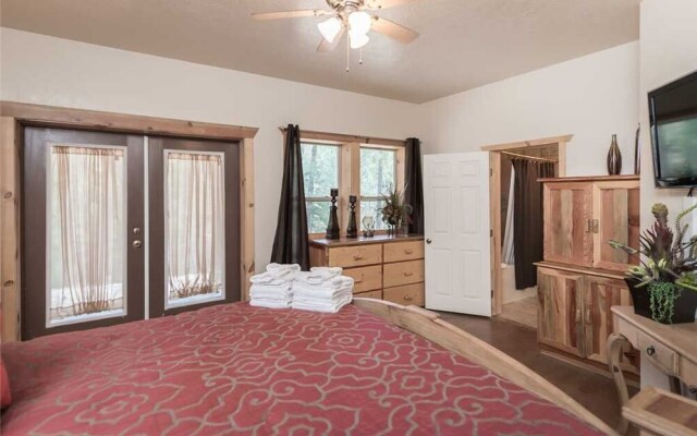 Casa McClaran - Five Bedroom Cabin