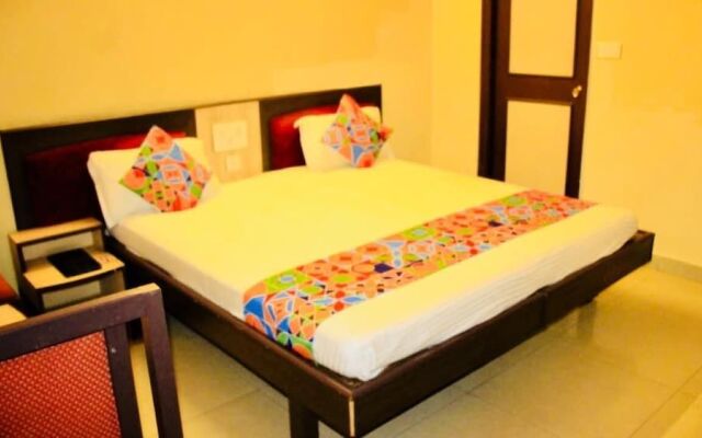 Hotel Rajlaxmi Palace