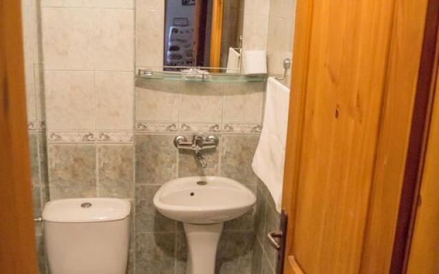 Toni's Guest House