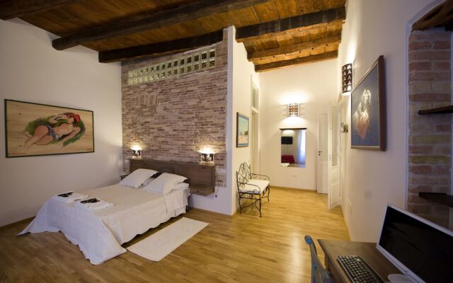 Castelletto Suites