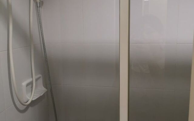 Comfy Deluxe One Bedroom