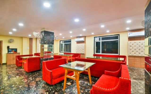 Capital O 39418 Hotel Harsh Deep