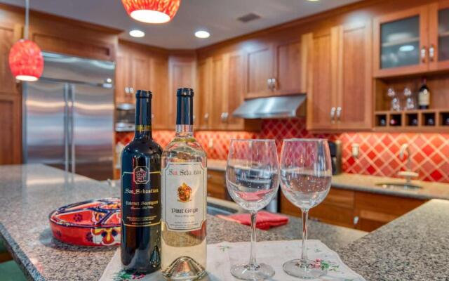 St. George Street Apartment