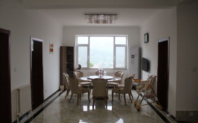 Jinan Banshan Linyun Resort Hotel