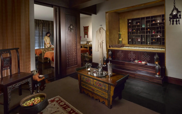 Shangri-La Hotel Apartments Qaryat Al Beri