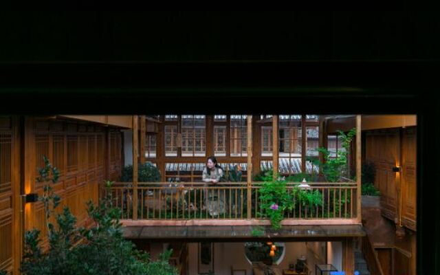 Lijiang Sunshine Garden Villa