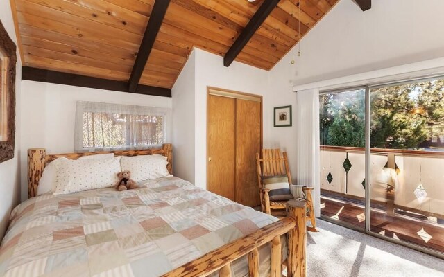 044 - Lazy Bear Chalet