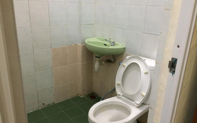 OYO 1149 Hotel Mustika