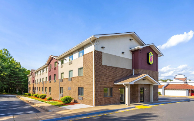 Super 8 by Wyndham Richmond Midlothian Turnpike