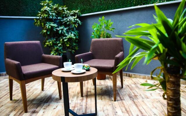 Aksu Business Otel