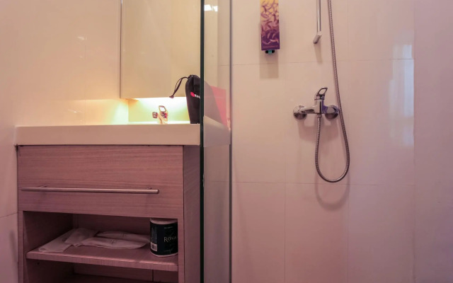 RedDoorz Premium @ Balestier 