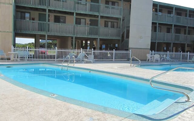 Las Palmas 121 Condo