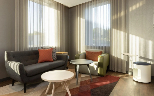 Holiday Inn Eindhoven Airport by IHG