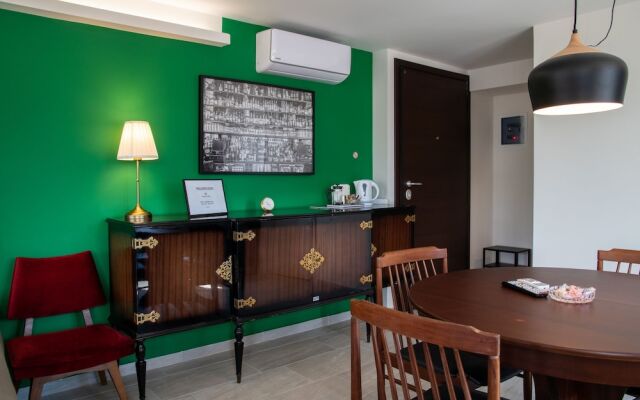 CHROMA Lodge Pikermi