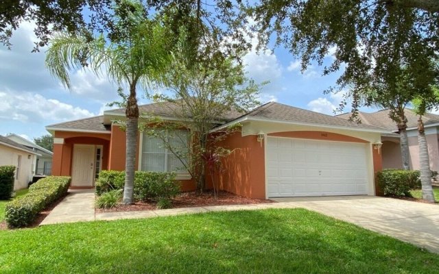 Very Private 4 Bed Home With Surrounding Fence 4 Bedroom Home