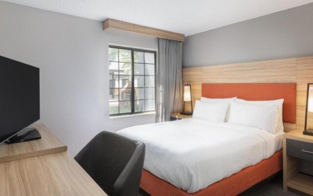 Candlewood Suites Eagan Arpt South - Mall Area, an IHG Hotel