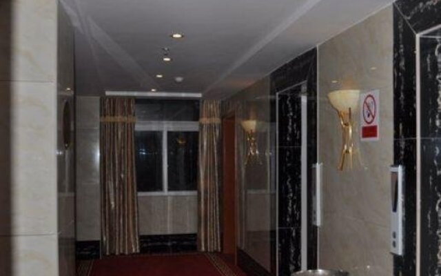 Shangri-La Zhenglong Holiday Hotel