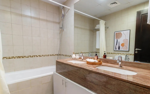 Manzil - Stylish 2BR in Dubai Marina nr Dubai Eye
