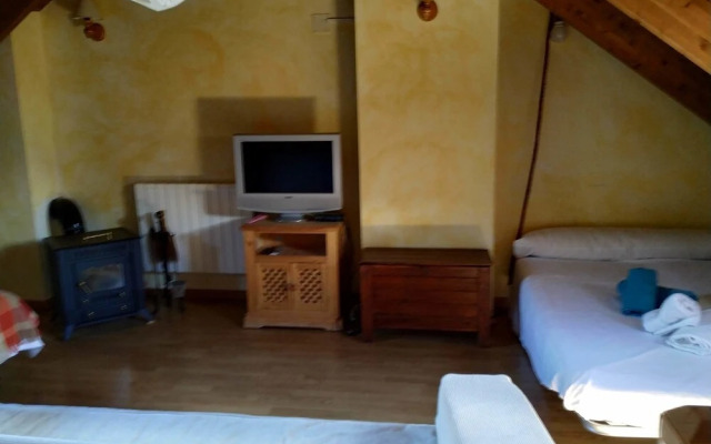 Chalet centro de escarrilla casa 7