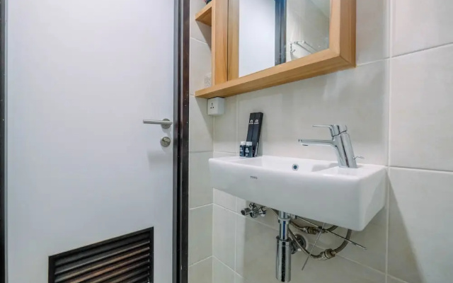 Stylish and Cozy Studio Mustika Golf Apartment