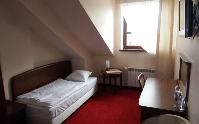 Hotel Rytwiany Nowy Dworek