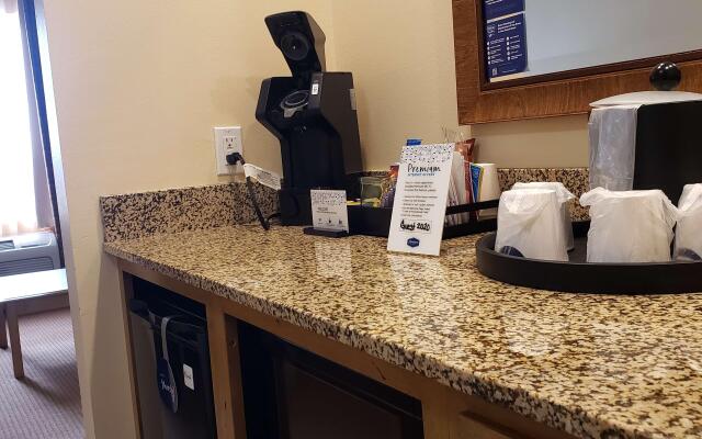 Hampton Inn & Suites Riverton