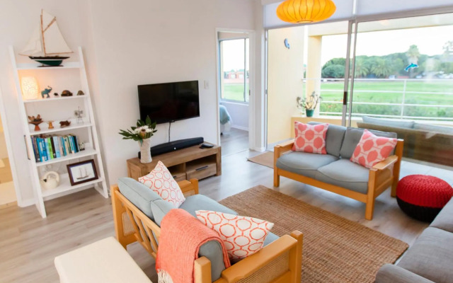 Lazur Holiday Apartment Wilderness