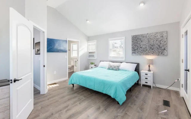Steps to Beach: Lake-view Laconia Getaway!