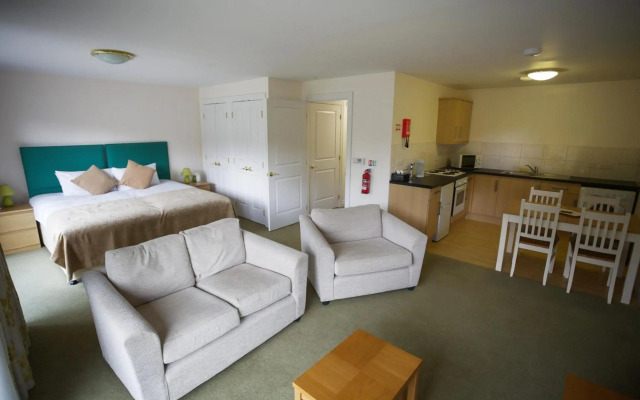 Donnington Grove Country Club