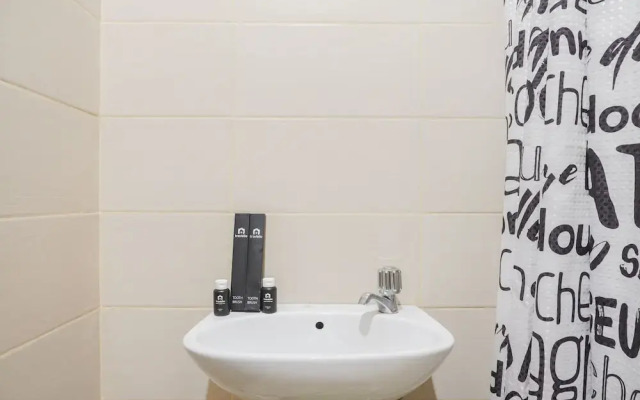 Stunning Studio Apartment At Belmont Residence Puri