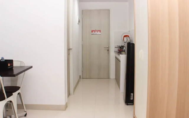 Elegant Studio At Azalea Suites Apartment