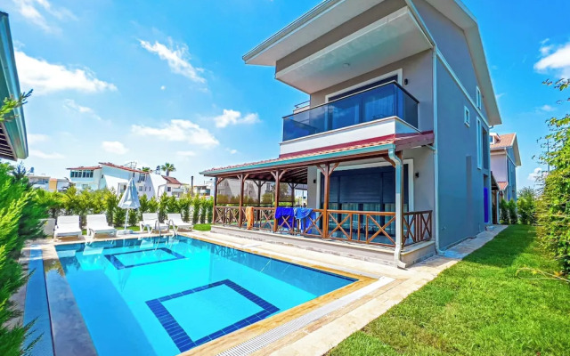 Paradise Town - Villa Colm