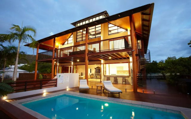 Villa Kembali