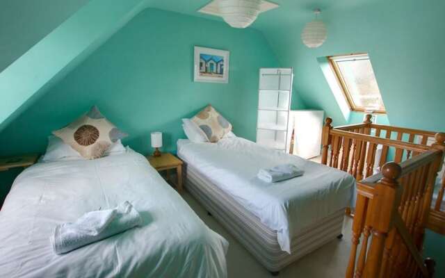 Lovely Apartment in Cranbrook With Serene View