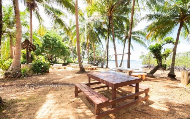 OYO 1108 Lung Chaloem Bangalow