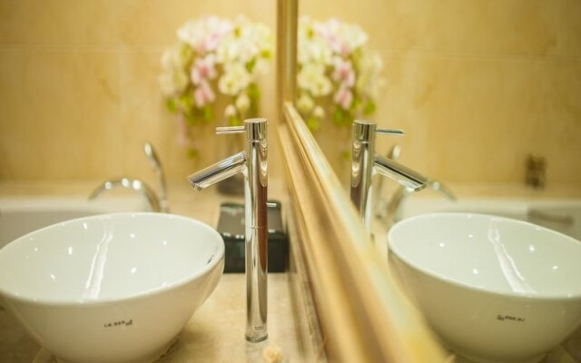 New Beacon Optics Valley International Hotel