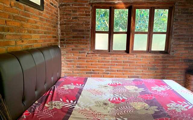 Bu Condro Homestay by Luxury Degree