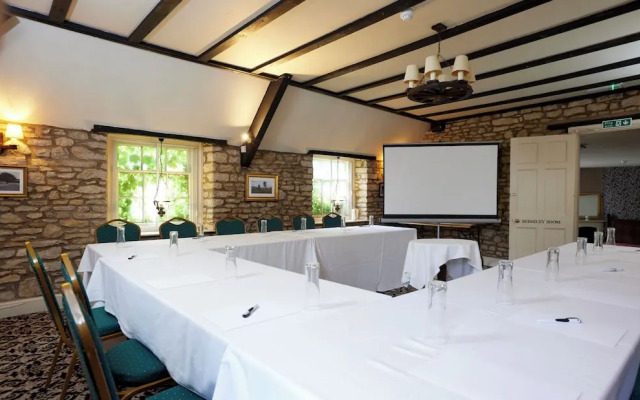 Hunters Hall Tetbury by Greene King Inns