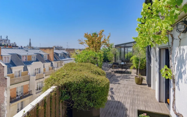 Paris Rooftop Garden residence