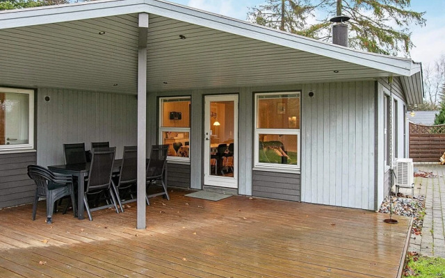 Modern Holiday Home With Whirlpool in Væggerløse