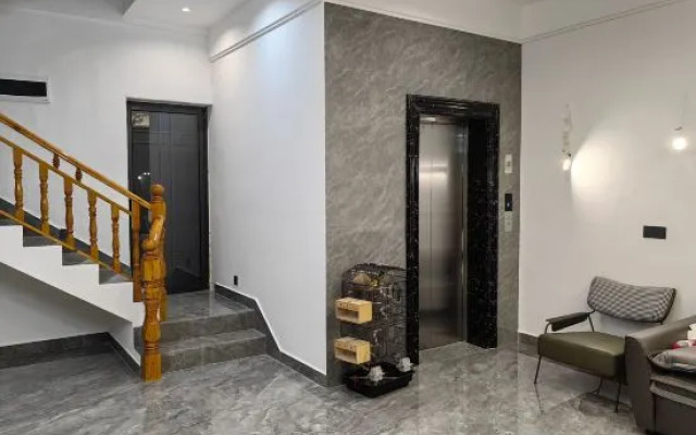 Furong Town dust outside high-end view homestay