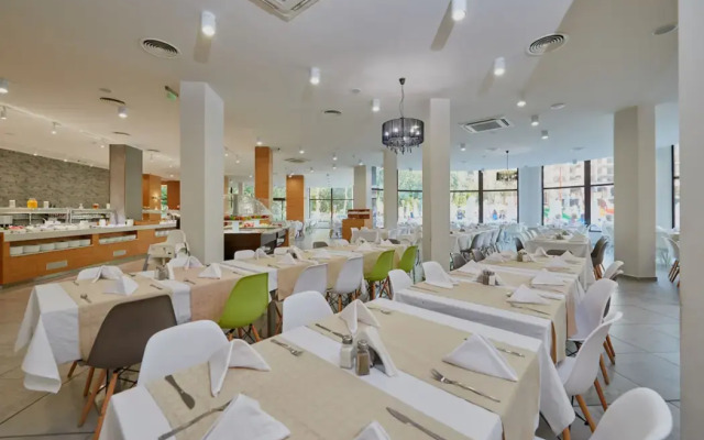 Hotel Laguna Park & Aqua Club