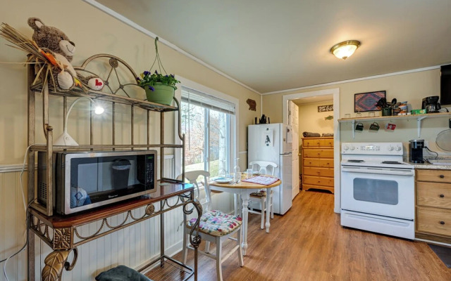 Whittier Vacation Rental Cabin in Tranquil Setting